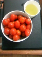 今日のおやつトマト.jpg