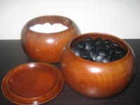 200px-Go_stones_in_bowls.jpg